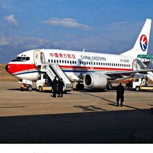 鄂尔多斯伊金霍洛航空快运业稳步发展的原因是什么？